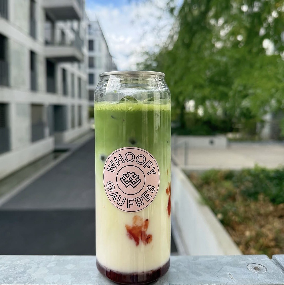 Whoofy Gaufres iced matcha latte